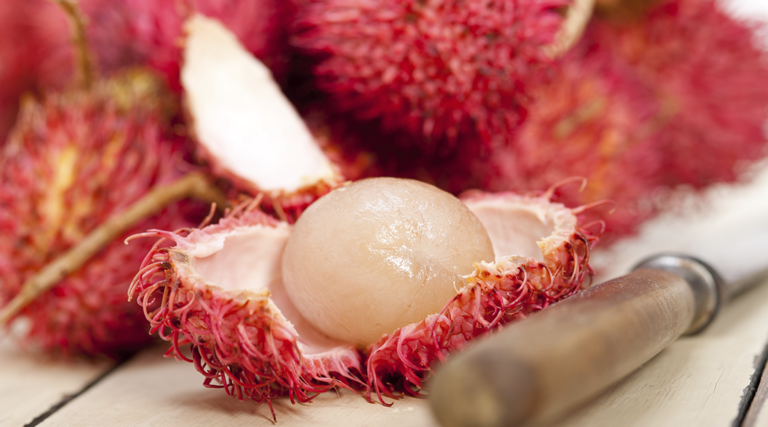 ¿ALGUNA VEZ HAS COMIDO UN RAMBUTÁN? ¡TE INVITAMOS A PROBARLO!